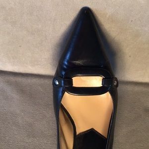 Kitten heels sling backs